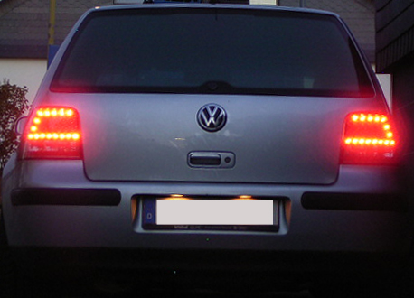 VW Golf 4 ▻ Rückleuchten Ausbau & Einbau / Links + Rechts 